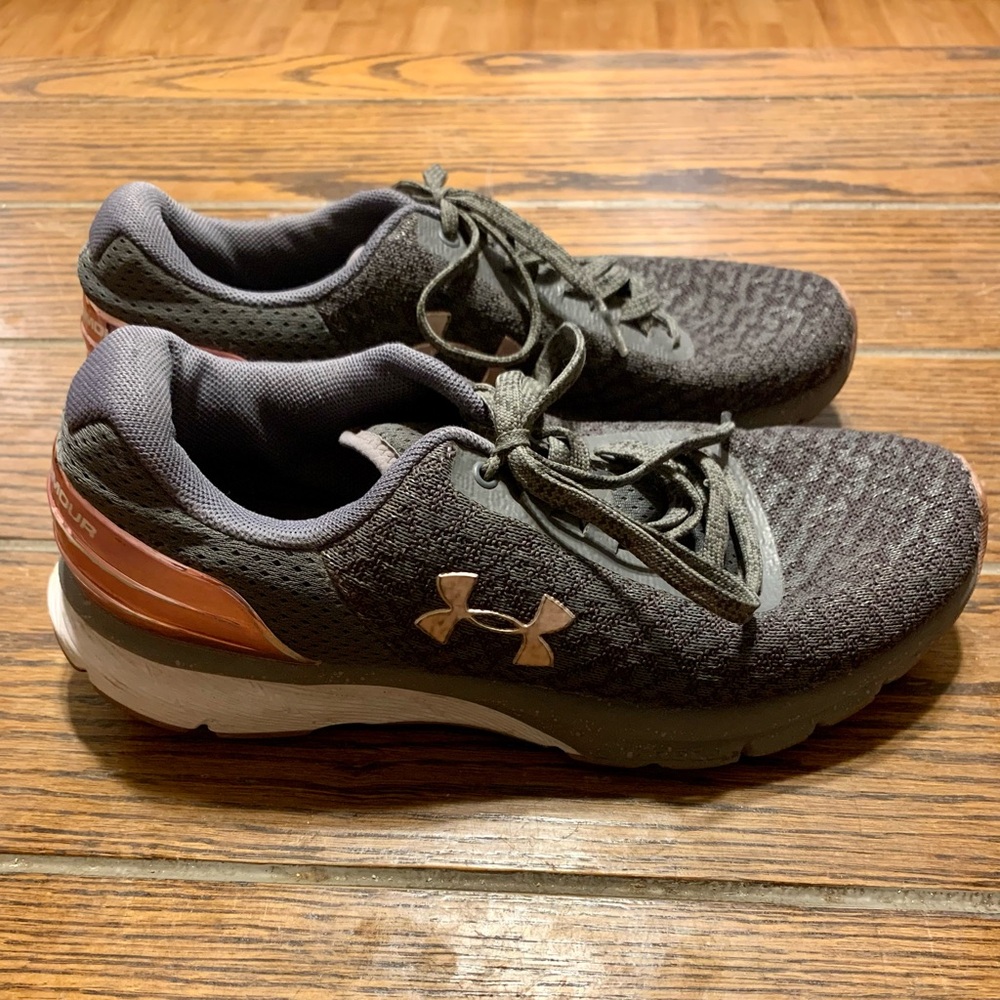 Under Armour Women’s Pink and Gray Size 7 Running Shoes